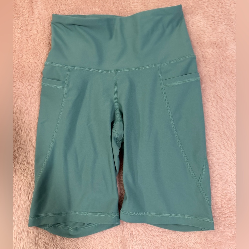 🟠🟠Old Navy Women's Powersoft Teal Bike Shorts